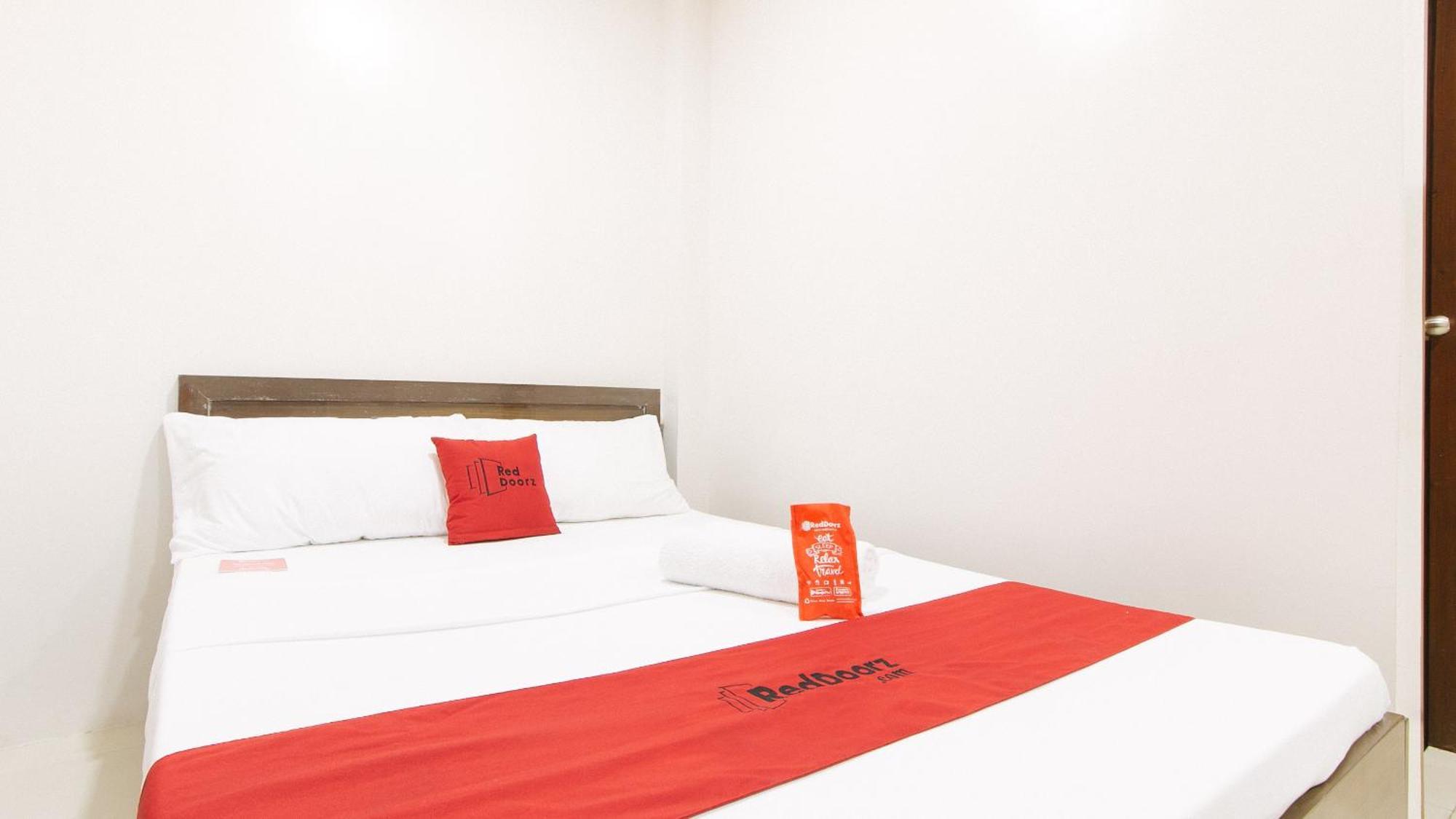 Reddoorz Near Fernwoods Garden Quezon City Exterior photo